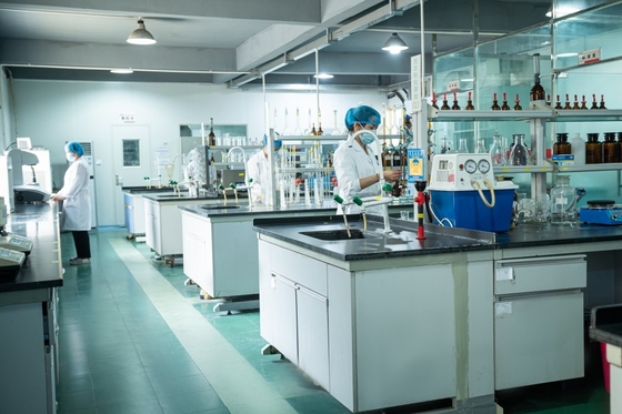 مسحوق غسيل معطر باللافندر لتنظيف عميق / حماية اللون